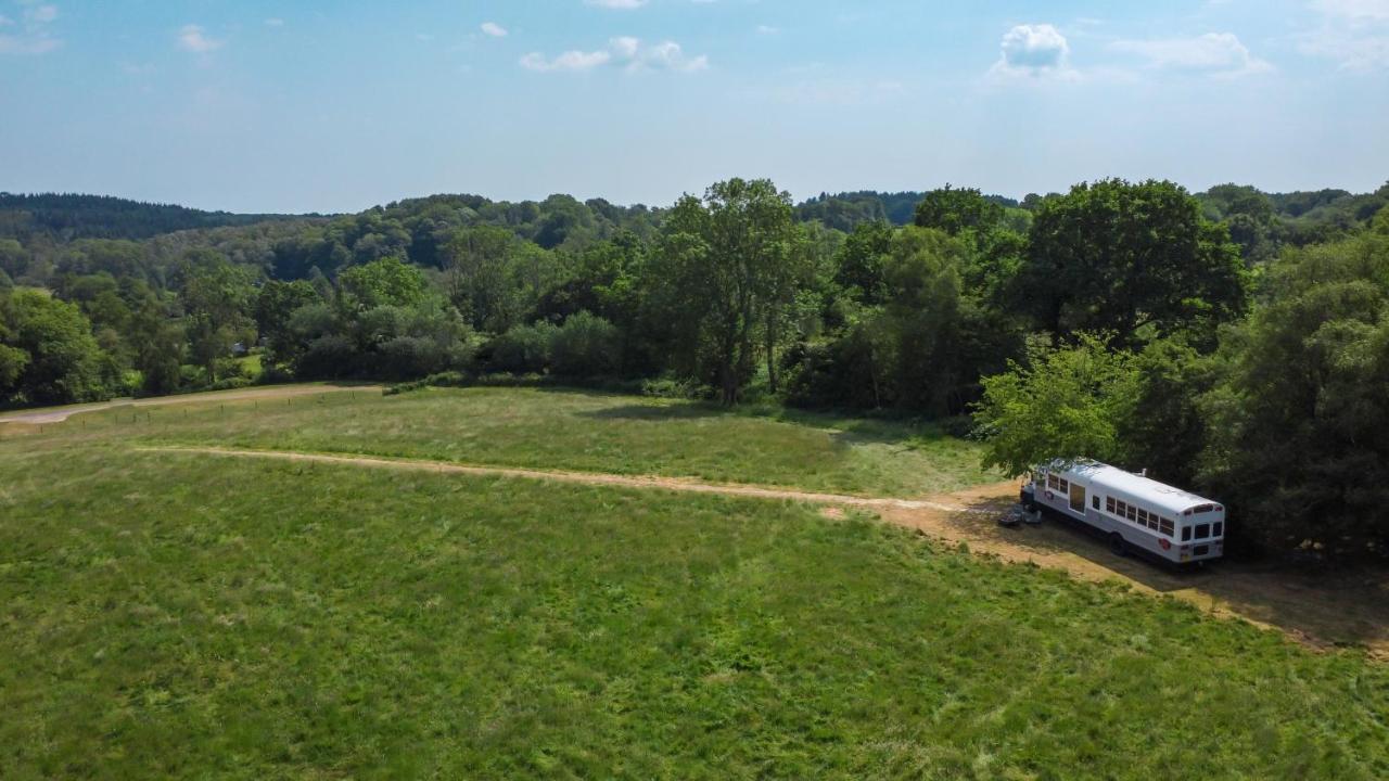 American School Bus Retreat With Hot Tub In Sussex Meadow Ъкфийлд Екстериор снимка